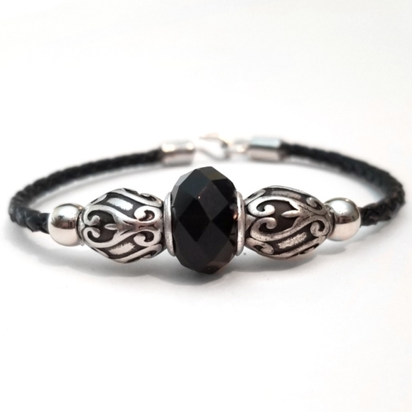 Black and Silver Beaded Bracelet - Picture 2 of 3